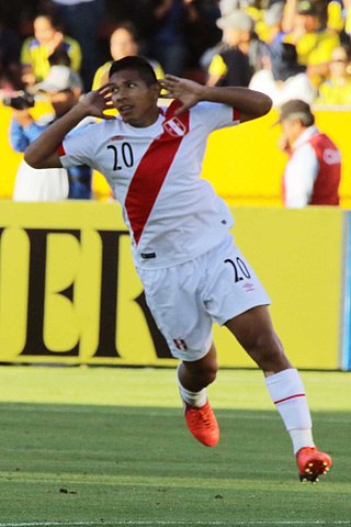 <span class="mw-page-title-main">Edison Flores</span> Peruvian footballer (born 1994)