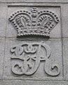 A cifra do rei Jorge II da Grã-Bretanha e Irlanda, empregando um numeral arábico '2'