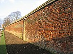 Walls and Railings to Hampton Court Palace