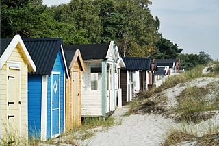 <span class="mw-page-title-main">Beach hut</span> Type of hut