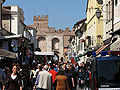 Via Indipendenza con Porta Vicenza sullo sfondo