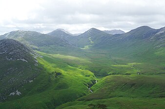 Polladirk Valley: Benbrack and Knockbrack to the left, Benfree (and Benbaun right behind it) (centre left), and Muckanaght (centre right) and Bencullagh (right)