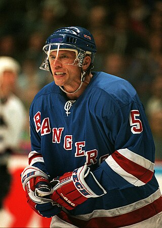 <span class="mw-page-title-main">Ulf Samuelsson</span> Swedish ice hockey player (born 1964)