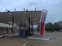 Alexandria gas station awning damaged by Hurricane Rita AlexandriaRitaDamage.jpg