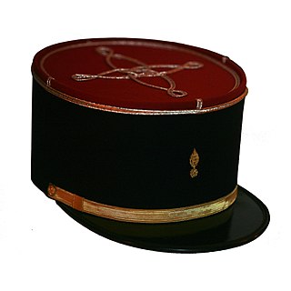 <span class="mw-page-title-main">Kepi</span> Flat circular cap with a visor