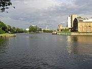 Mündung der Spree in die Havel bei Spandau; links Spree, rechts der Ruhlebener Altarm