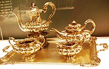 Silver and gold tea set on display at the Franz Mayer Museum in Mexico City. TeaSetFMayer.jpg