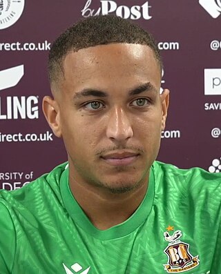 <span class="mw-page-title-main">Lewis Richards (footballer, born 2001)</span> Footballer (born 2001)