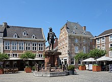 Statue of Ambiorix in Tongeren (a fanciful interpretation, rather than an archaeological reconstruction, of his possible appearance) Tongres ambiorix.jpg