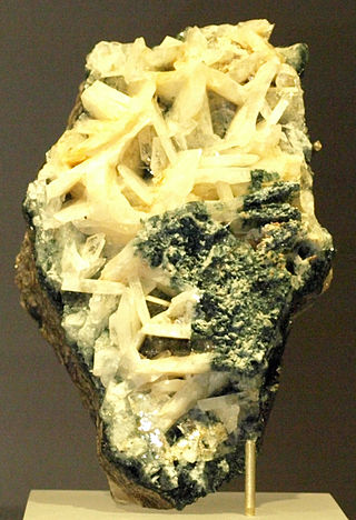 <span class="mw-page-title-main">Whitlockite</span> Phosphate mineral