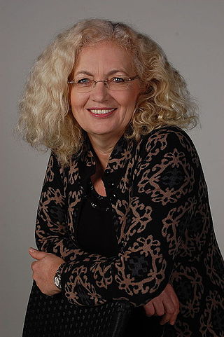 <span class="mw-page-title-main">Karin Kadenbach</span> Austrian politician