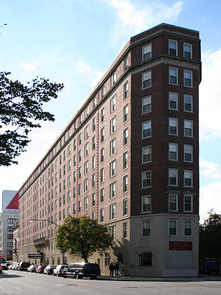 <span class="mw-page-title-main">Myles Standish Hall</span> College dormitory