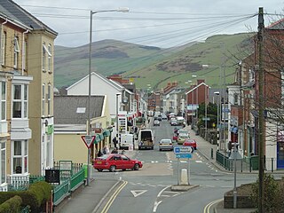 <span class="mw-page-title-main">Tywyn</span> Small coastal town in Gwynedd, Wales