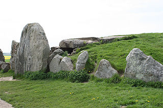 <span class="mw-page-title-main">West Kennet Long Barrow</span> Neolithic tomb or barrow in Wiltshire, England