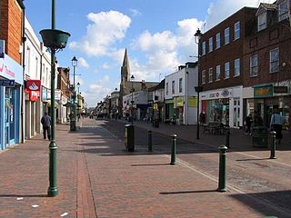 <span class="mw-page-title-main">Sittingbourne</span> Town in Kent, England