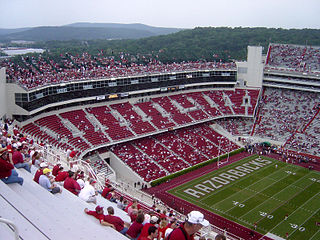 <span class="mw-page-title-main">Donald W. Reynolds Razorback Stadium</span> Architectural structure