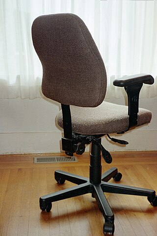 <span class="mw-page-title-main">Office chair</span> Chair designed for use at an office