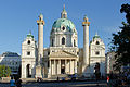 Karlskirche, fachada principal.