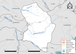 Carte en couleur présentant le réseau hydrographique de la commune