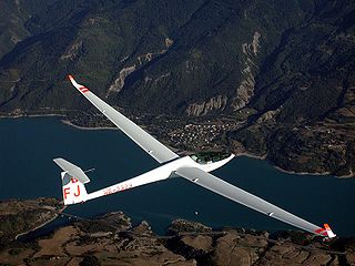 <span class="mw-page-title-main">Glider (aircraft)</span> Aircraft designed for operation without an engine