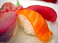 Nigiri suši.