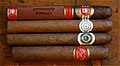 H. Upmann 雪茄 （由上而下: Upmann, Montecristo, Macanudo, Romeo y Julieta