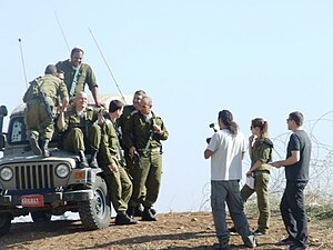 Journalists take Israel reserve officers Interview (2008)
