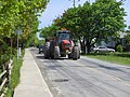 File:Tractor-OnTheRoad01.jpg