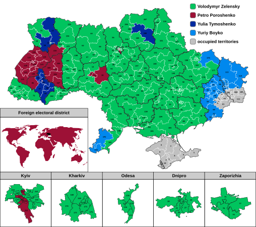 Resultats de la primera volta per districte electoral: ﻿ Volodímir Zelenski (30,24%) ﻿ Petrò Poroixenko (15,95%) ﻿ Iúlia Timoixenko (13,40%) ﻿ Iuri Boiko (11,67%) ﻿ No s'ha realitzat eleccions degut a la guerra al Donbàs o l'annexió de Crimea a Rússia