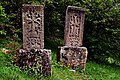 English: Khachkars. Français : Khatchkars.