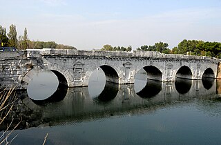 <span class="mw-page-title-main">Ponte di Tiberio (Rimini)</span> Roman bridge in Rimini, Italy