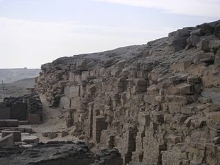 <span class="mw-page-title-main">Pyramid of Neferefre</span> Unfinished pyramid