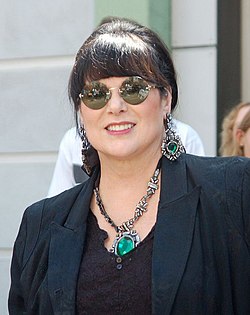 Ann Wilson vastaanottamassa tähteään Hollywood Walk of Famella vuonna 2012.