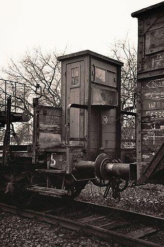 <span class="mw-page-title-main">Brakeman's cabin</span> Compartment on a railway wagon to shelter the brakeman