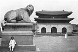 Gwanghwamun and Haechi statue (c.1900)