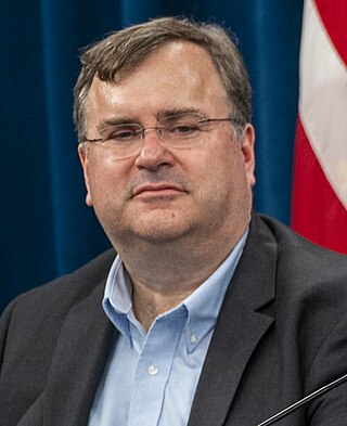 <span class="mw-page-title-main">Reid Hoffman</span> American internet entrepreneur (born 1967)