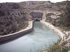 Ti Kanal de Marseille ket sumsumrek ti maysa a tunel idiay asideg ti Coudoux