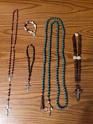 <span class="mw-page-title-main">Prayer beads</span> String of beads used in various religious traditions