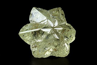 <span class="mw-page-title-main">Chrysoberyl</span> Mineral or gemstone of beryllium aluminate