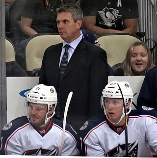 <span class="mw-page-title-main">Craig Hartsburg</span> Canadian ice hockey player, coach, and scout