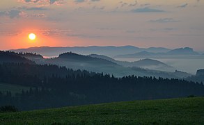 Sunrise in Pieniny, Poland 02