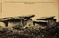 Allée couverte près de Canac'h Léron (l'auteur de la carte postale parle des dolmens de Kenac'h Laëron ; une cérémonie druidique, un Gorsedd, se tint à cet endroit en 1907).