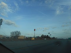 NB I-95 in NC; Tall Restaurant Signs @ Exit 173.jpg