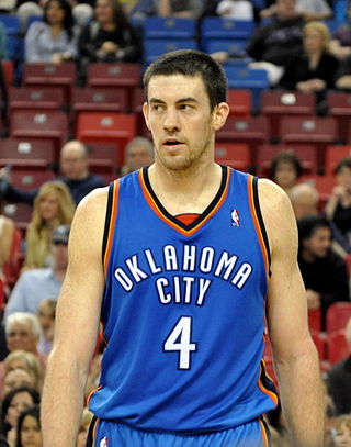 <span class="mw-page-title-main">Nick Collison</span> American basketball player (born 1980)