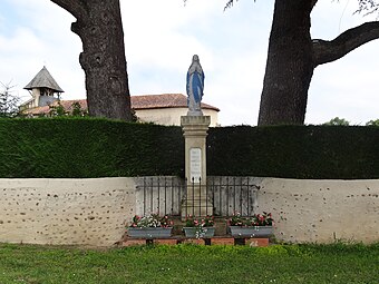 Statue de la Vierge Marie.