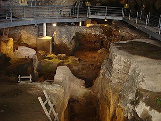 <span class="mw-page-title-main">Theopetra Cave</span> Cave and archaeological site in Greece