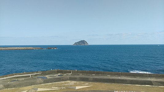 眺望基隆嶼，於國立台灣海洋大學