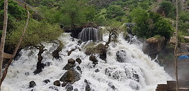 Karstquelle Bekhal bei Erbil im irakischen Kurdistan[15]