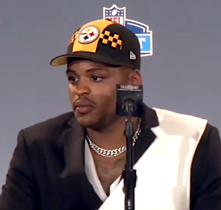 <span class="mw-page-title-main">Devin Bush Jr.</span> American football player (born 1998)