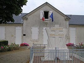 Town hall and war memorial